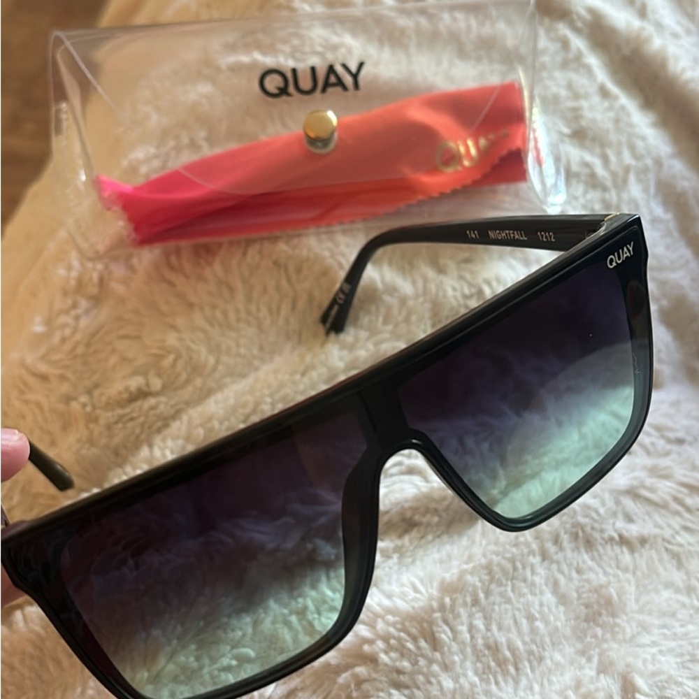 QUAY women’s Sunglasses